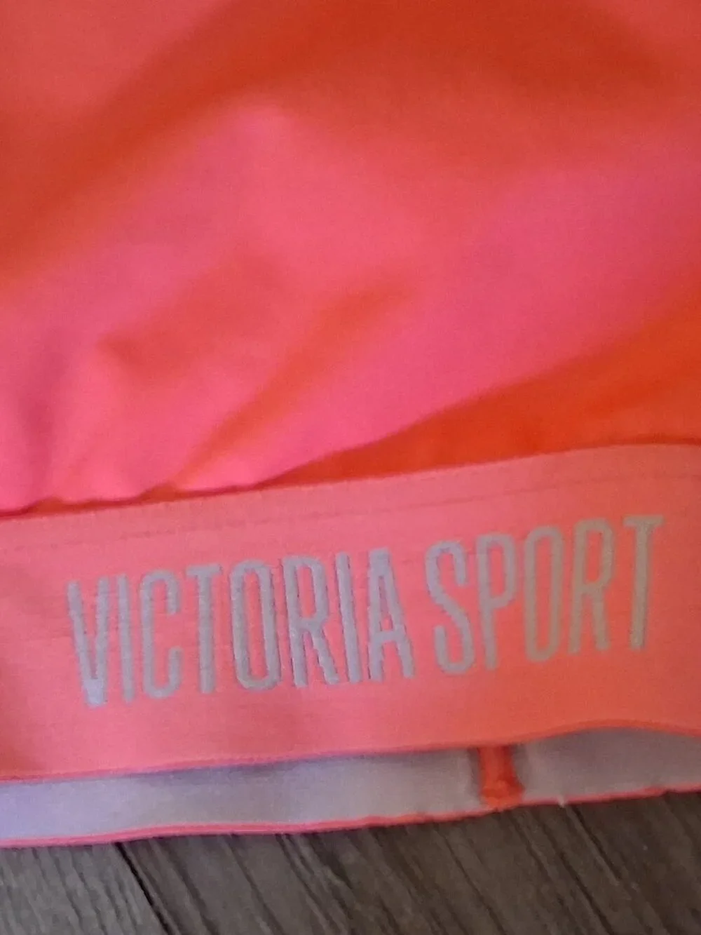 nike shut up and run tank tee xs Victoria secret bra small